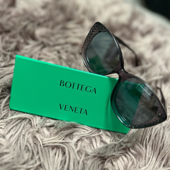 Bottega Veneta Sungrasses